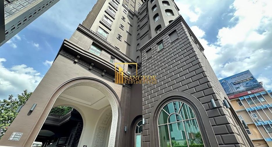 For rent 1 bed serviced apartment in Phra Khanong, Bangkok