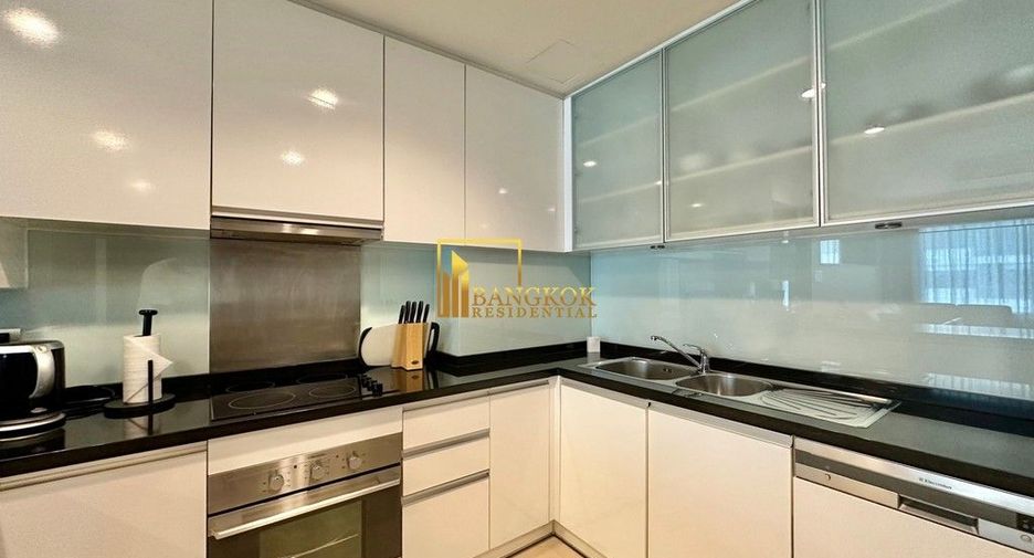 For rent 1 bed serviced apartment in Khlong Toei, Bangkok