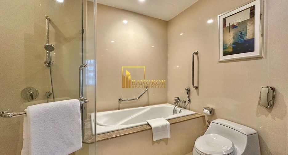 For rent 1 bed serviced apartment in Khlong Toei, Bangkok