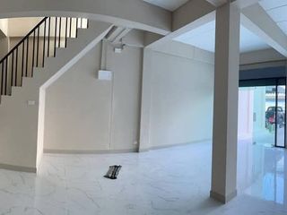For rent 4 bed office in Saphan Sung, Bangkok