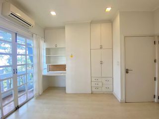 For rent 4 bedrooms house in Khlong Toei, Bangkok