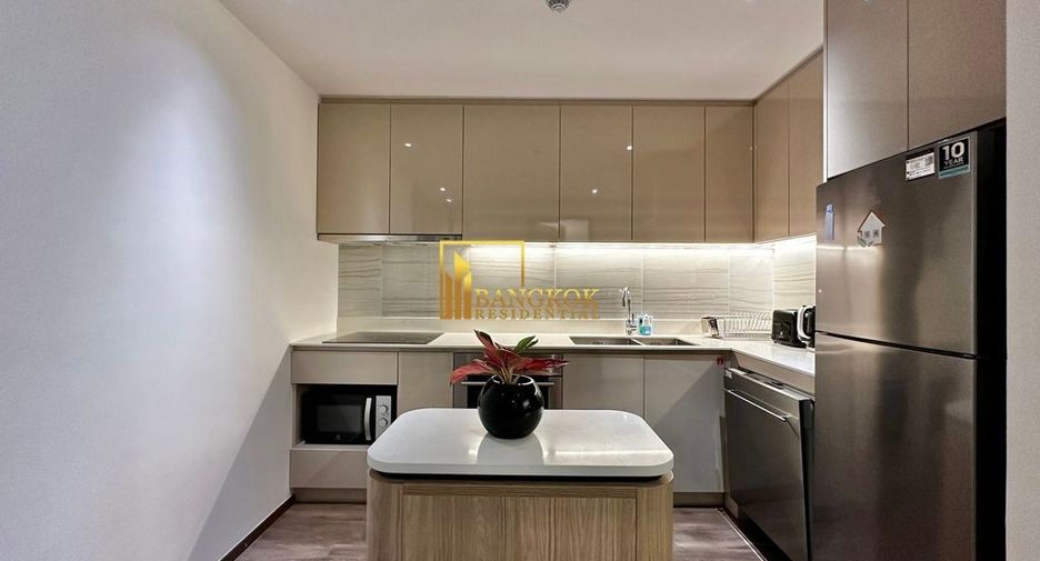 À louer 2 chambres appartement avec services à Sathon, Bangkok