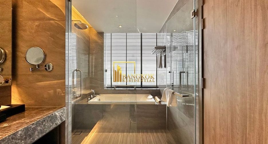 À louer 2 chambres appartement avec services à Sathon, Bangkok