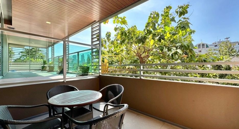 Apartamento con servicios en alquiler de 2 habitaciones en Khlong Toei, Bangkok
