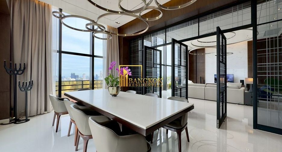For rent 3 ベッドルーム serviced apartment in Khlong Toei, Bangkok