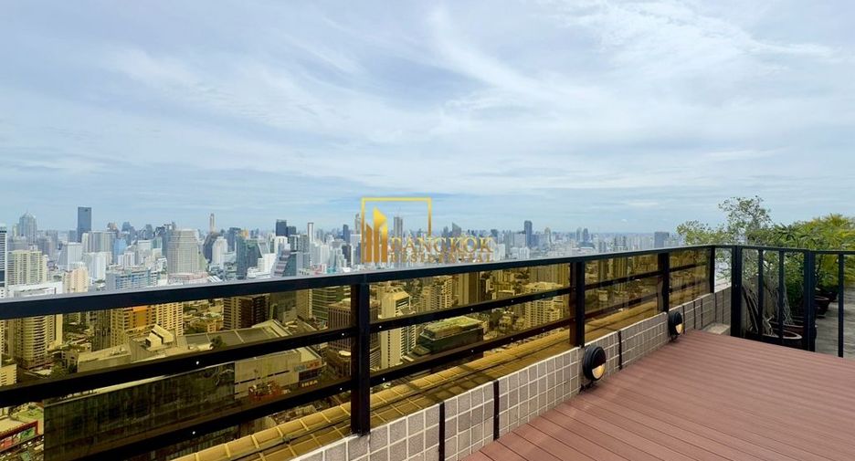 For rent 3 ベッドルーム serviced apartment in Khlong Toei, Bangkok
