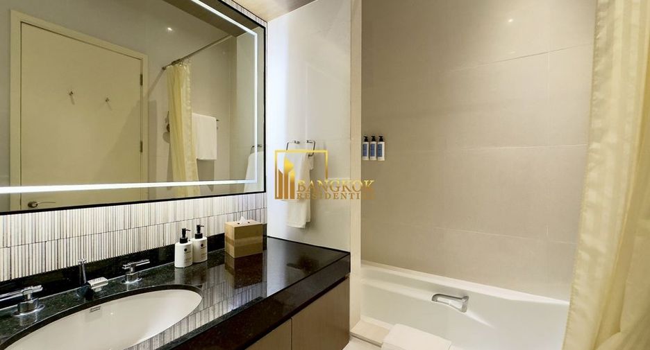 For rent 3 ベッドルーム serviced apartment in Khlong Toei, Bangkok