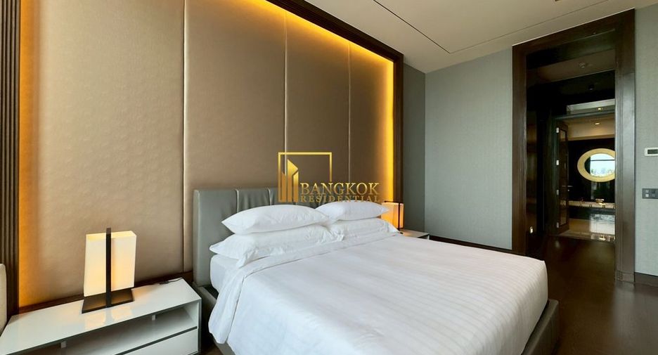For rent 3 ベッドルーム serviced apartment in Khlong Toei, Bangkok