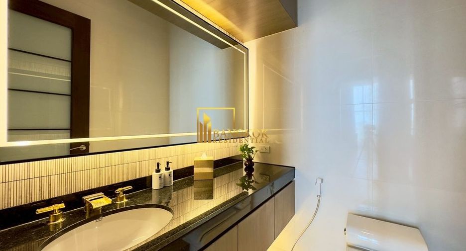 For rent 3 ベッドルーム serviced apartment in Khlong Toei, Bangkok