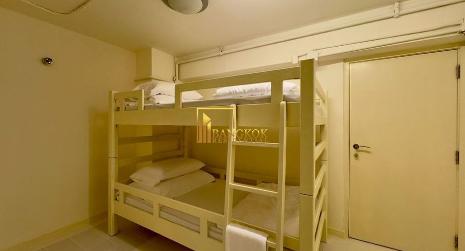 For rent 3 ベッドルーム serviced apartment in Khlong Toei, Bangkok