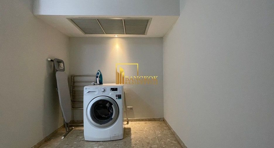 For rent 3 ベッドルーム serviced apartment in Khlong Toei, Bangkok
