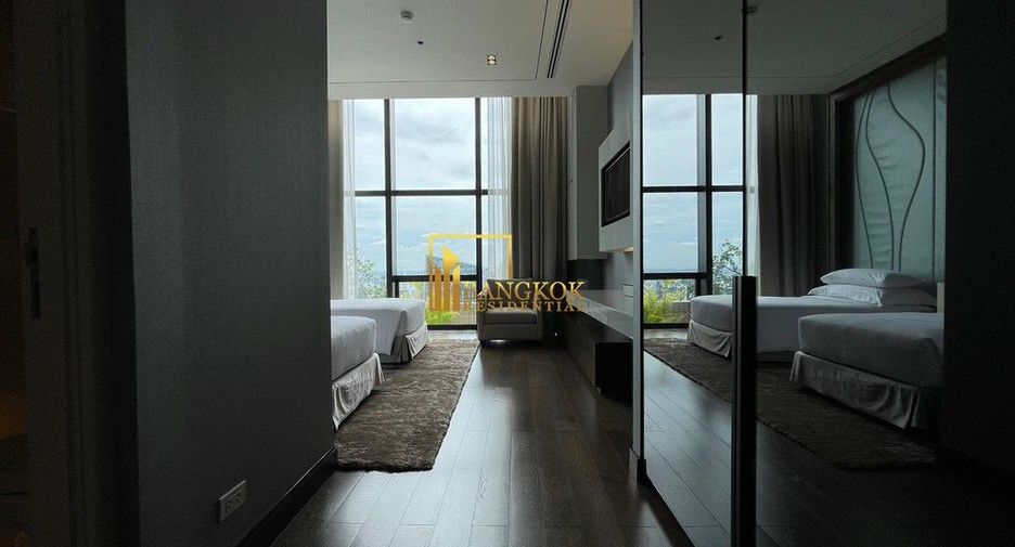 For rent 3 ベッドルーム serviced apartment in Khlong Toei, Bangkok
