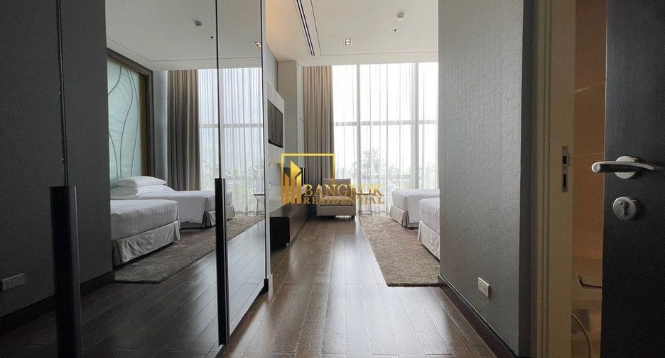 For rent 3 ベッドルーム serviced apartment in Khlong Toei, Bangkok