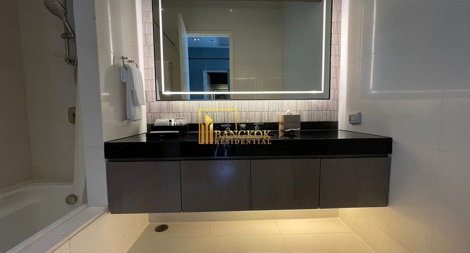 For rent 3 ベッドルーム serviced apartment in Khlong Toei, Bangkok