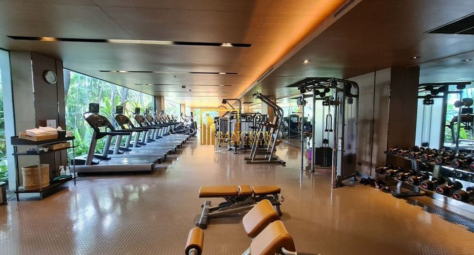 For rent 3 ベッドルーム serviced apartment in Khlong Toei, Bangkok