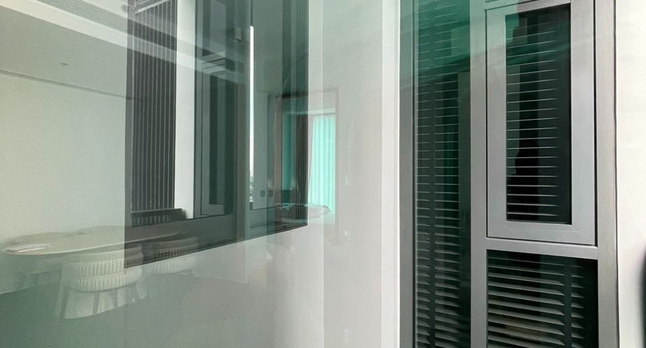 For rent 2 bedrooms condo in Sathon, Bangkok