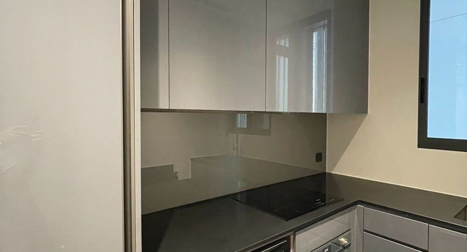 For rent 2 bedrooms condo in Sathon, Bangkok