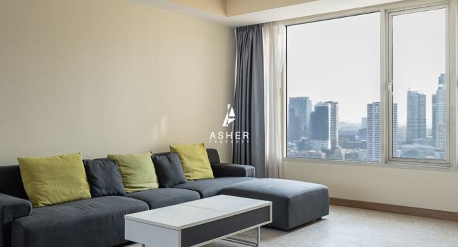 For rent 3 bedrooms condo in Watthana, Bangkok
