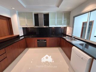 For rent 5 bed apartment in Pathum Wan, Bangkok