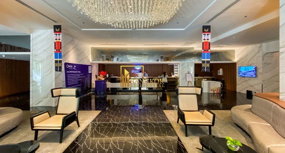Apartamento con servicios en alquiler de 1 habitaciones en Khlong Toei, Bangkok