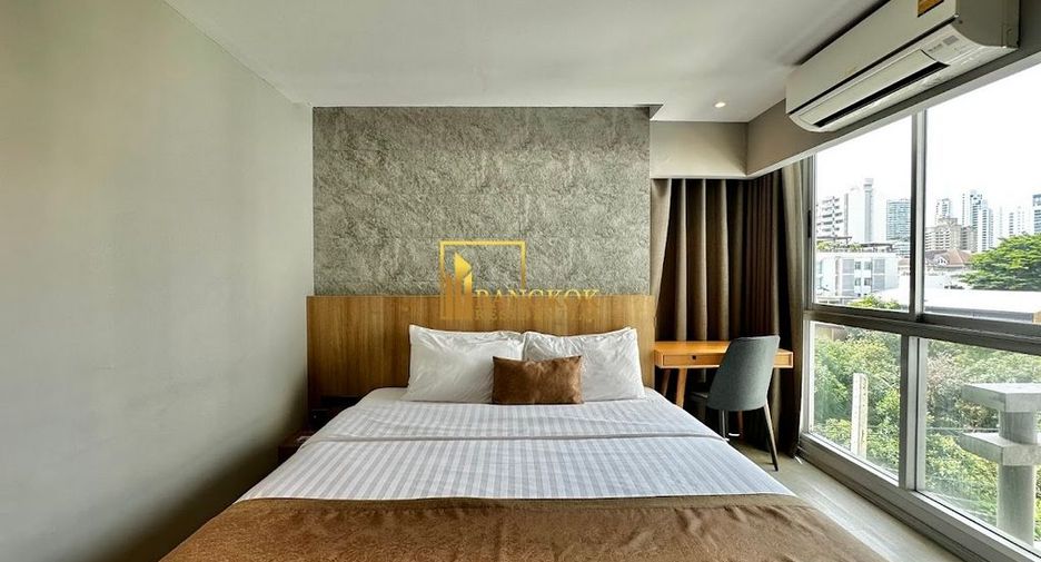 For rent 1 bed serviced apartment in Watthana, Bangkok
