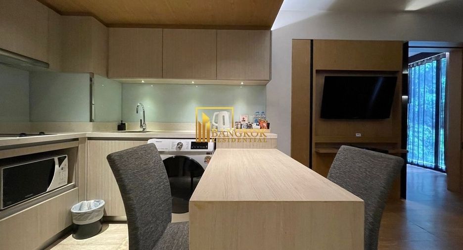 For rent 2 bedrooms serviced apartment in Watthana, Bangkok