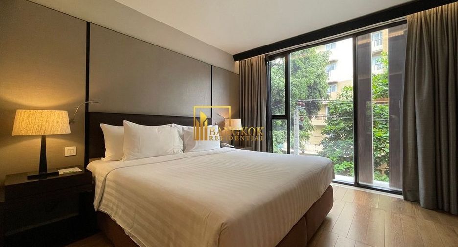 For rent 2 bedrooms serviced apartment in Watthana, Bangkok