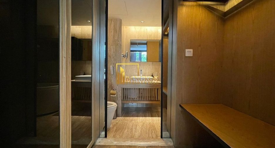 For rent 2 bedrooms serviced apartment in Watthana, Bangkok