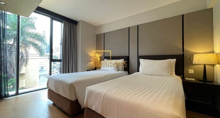 For rent 2 bedrooms serviced apartment in Watthana, Bangkok