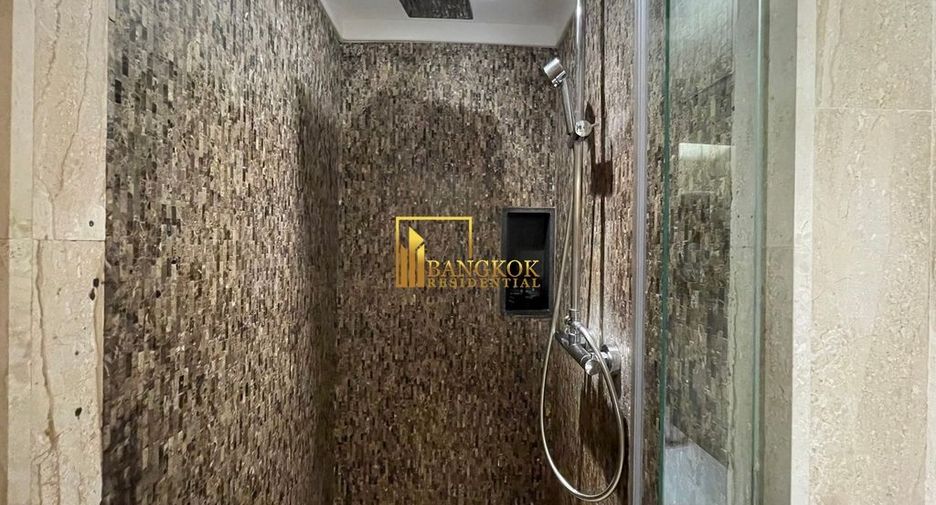 For rent 2 bedrooms serviced apartment in Watthana, Bangkok