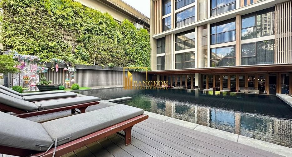 For rent 2 bedrooms serviced apartment in Watthana, Bangkok