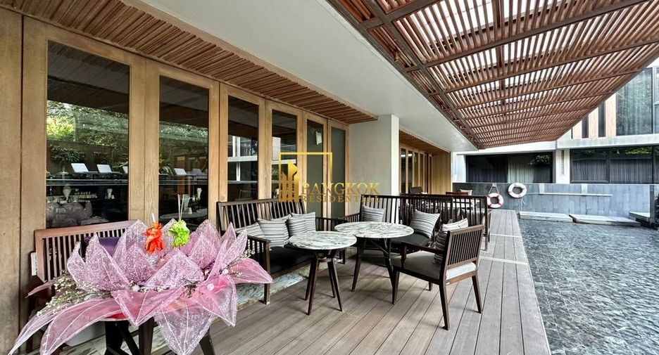 For rent 2 bedrooms serviced apartment in Watthana, Bangkok