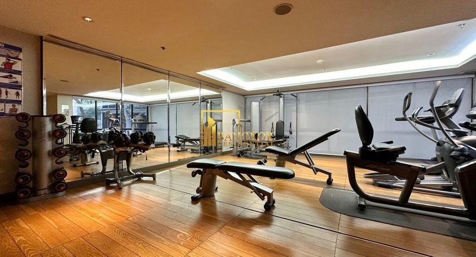 For rent 2 bedrooms serviced apartment in Watthana, Bangkok