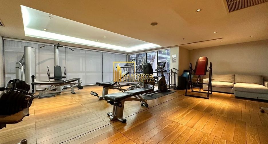 For rent 2 bedrooms serviced apartment in Watthana, Bangkok