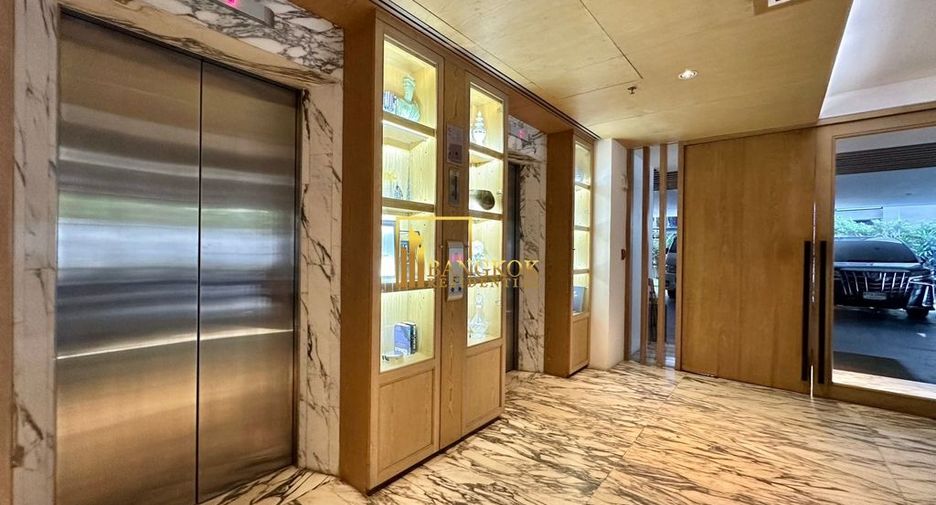 For rent 2 bedrooms serviced apartment in Watthana, Bangkok