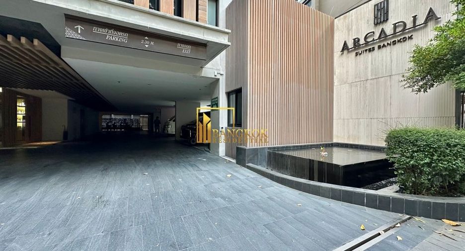 For rent 2 bedrooms serviced apartment in Watthana, Bangkok
