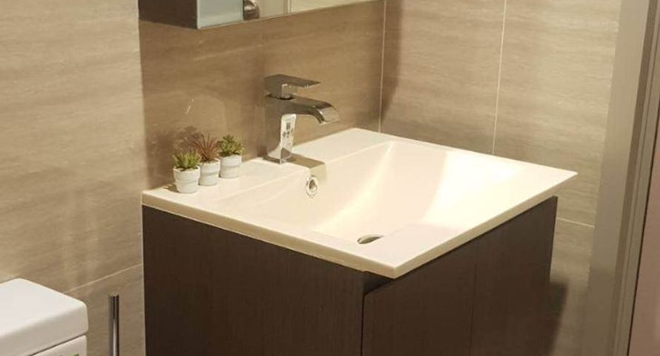 Продажа 1 кровать кондо в Хуаи Кхщанг, Бангкок