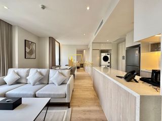 Apartamento con servicios en alquiler de 2 habitaciones en Khlong Toei, Bangkok