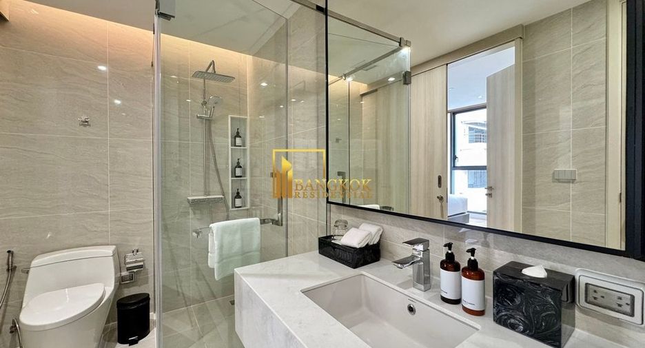 Apartamento con servicios en alquiler de 2 habitaciones en Khlong Toei, Bangkok