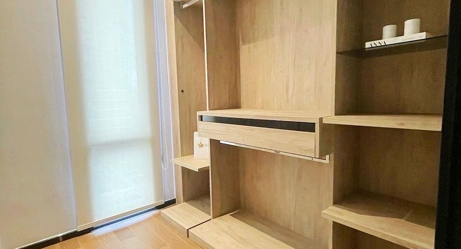 For rent 2 bedrooms condo in Pathum Wan, Bangkok