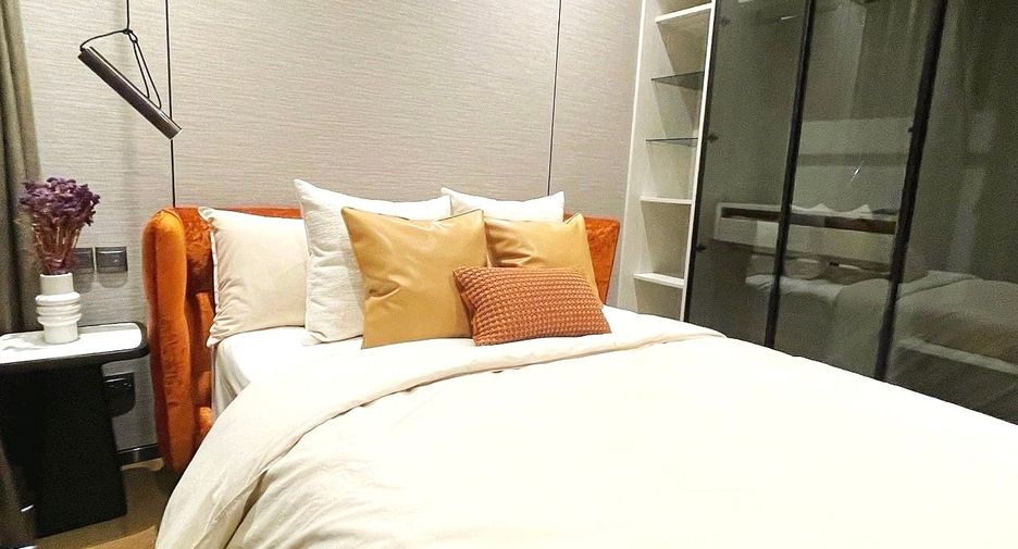 For rent 2 bedrooms condo in Pathum Wan, Bangkok