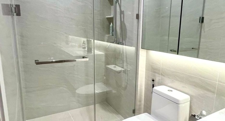 For rent 2 bedrooms condo in Pathum Wan, Bangkok