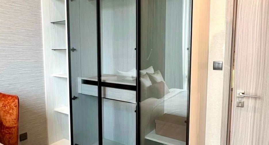 For rent 2 bedrooms condo in Pathum Wan, Bangkok