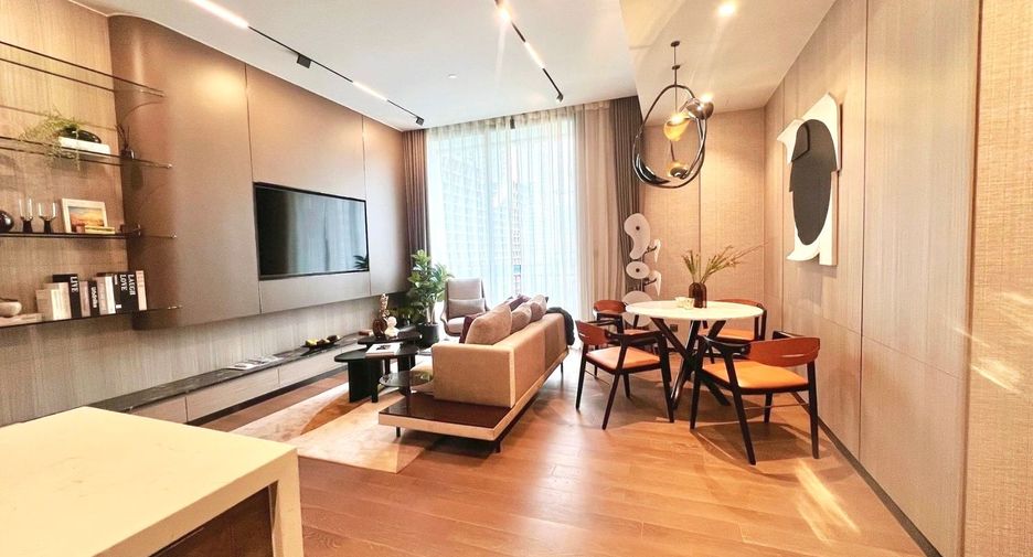 For rent 2 bedrooms condo in Pathum Wan, Bangkok
