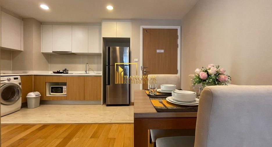 For rent 2 bedrooms serviced apartment in Watthana, Bangkok