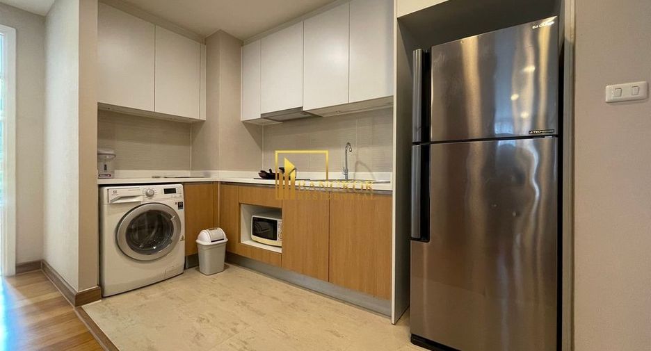 For rent 2 bedrooms serviced apartment in Watthana, Bangkok