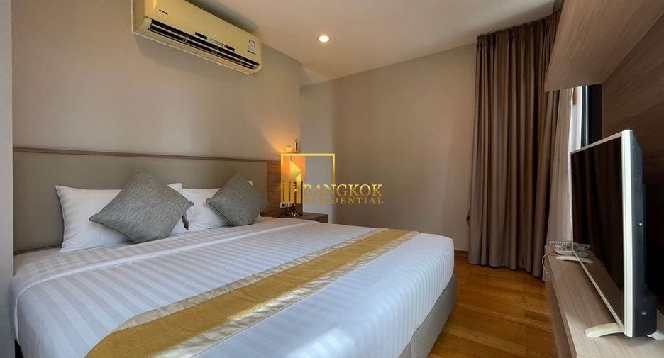 For rent 2 bedrooms serviced apartment in Watthana, Bangkok