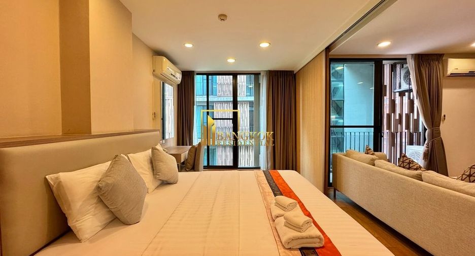 For rent 2 bedrooms serviced apartment in Watthana, Bangkok