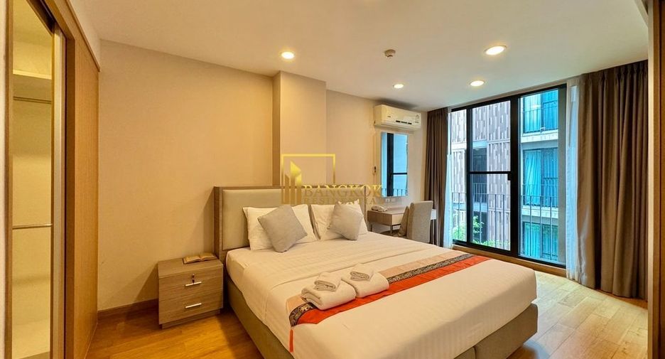 For rent 2 bedrooms serviced apartment in Watthana, Bangkok