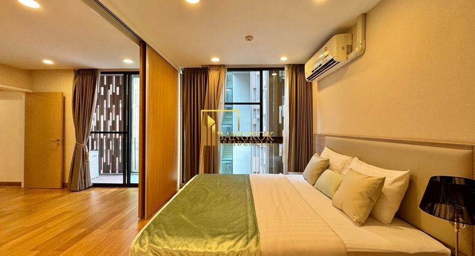For rent 2 bedrooms serviced apartment in Watthana, Bangkok